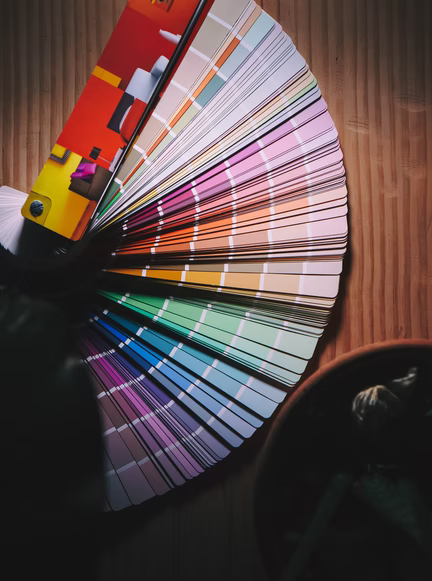 Aprenda a valorizar o look através das cores