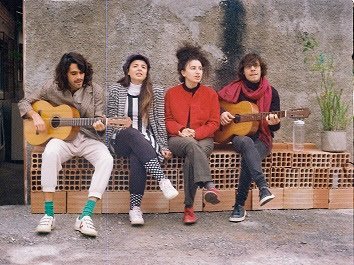 Bala Desejo dá partida na "kombi do Bala" e anuncia shows de lançamento do álbum Sim Sim Sim