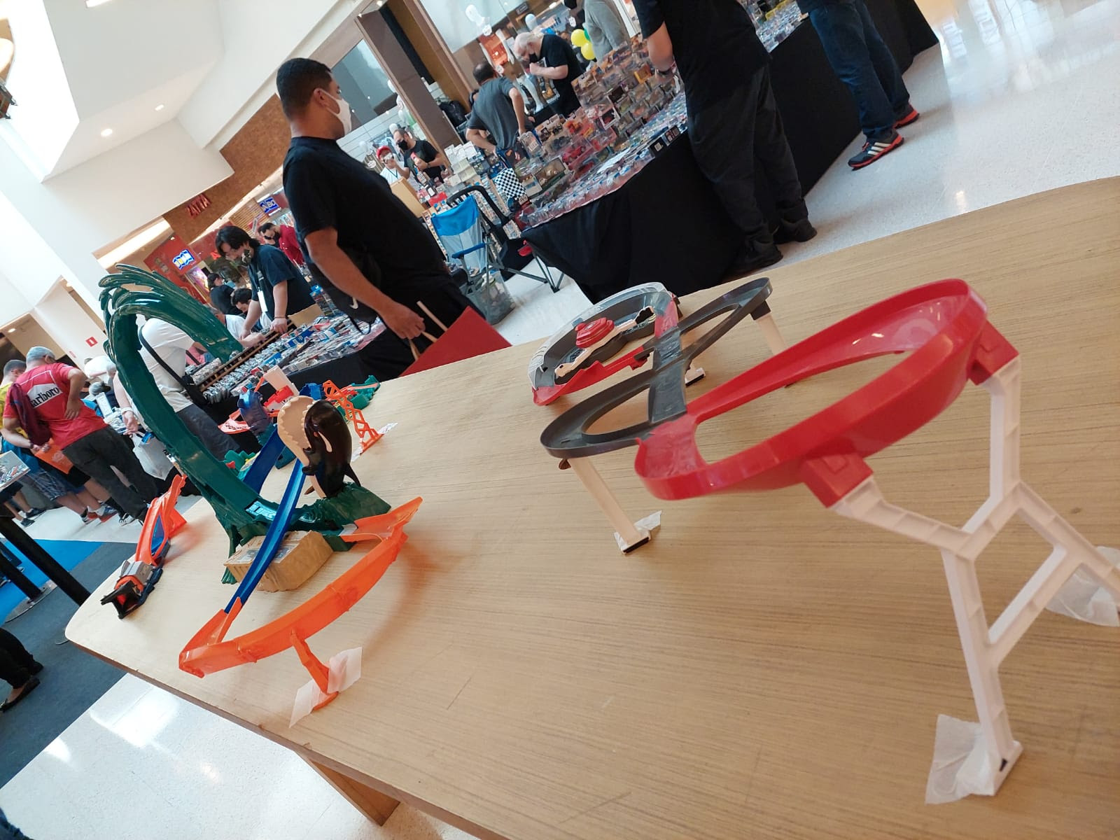 Colecionadores expõem miniaturas de carros e pistas no Shopping Praça da Moça - imagem 2