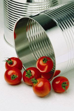 Dia do tomate: conheça as diferenças das versões enlatadas do fruto