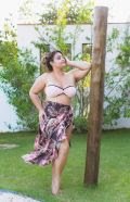 Biquíni tomara que caia com bojo e saída de praia com estampa exclusiva