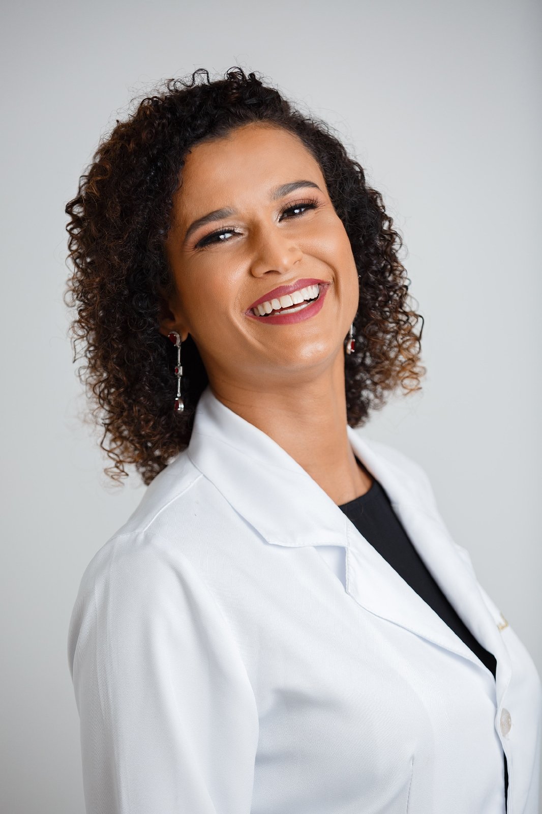 ISTs: ginecologista Michelly Motta fala sobre prevenção e tratamento