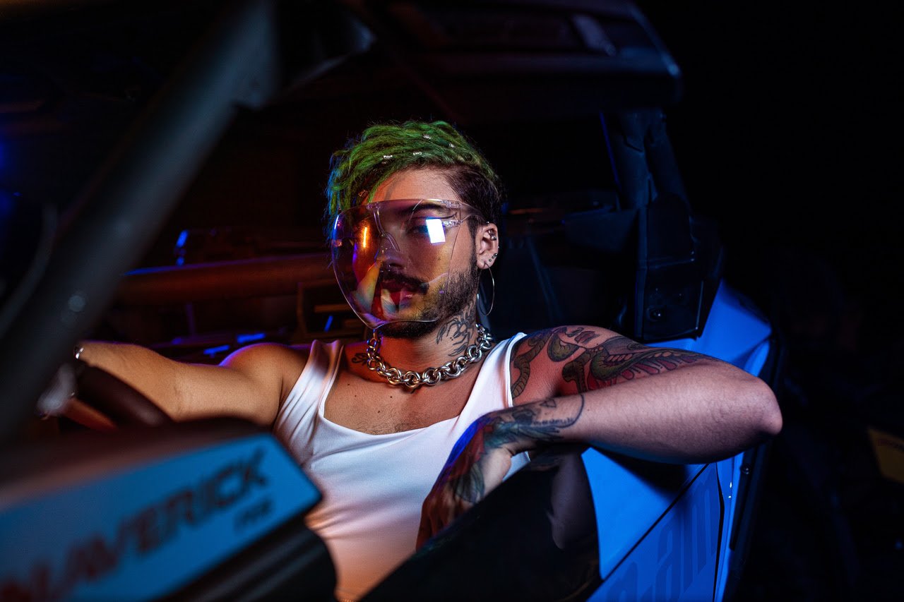 Mesclando POP e o pagotrap, cantor baiano Dellima lança ‘Controle’ em parceria com Nêssa - imagem 2
