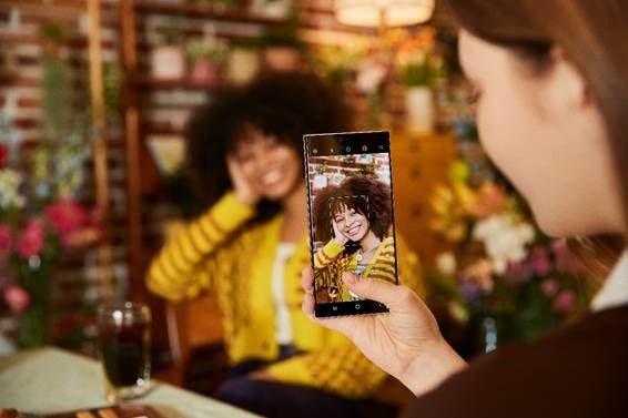 Bloqueio de zoom e Visão do Diretor do Galaxy S22 5G são recursos incríveis e divertidos para utilizar no - imagem 2