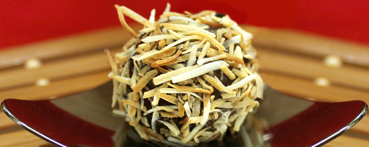 Brigadeiro Fit coberto com Coco ralado em flocos