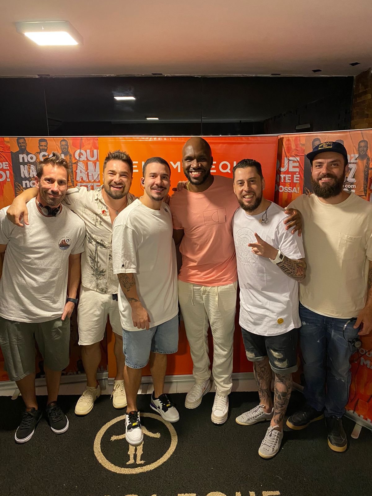 HECTOR MARKS PARTICIPA DE GRAVAÇÃO COM O GRUPO JEITO MOLEQUE - imagem 2