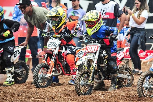 Entre as novidades: Equipe HQT Husqvarna Kids com pilotos da50cc, 65cc e 85cc Husqvarna Brasil é a nova patrocinadora do Campeonato Brasileiro de Motocross 2022 - imagem 7