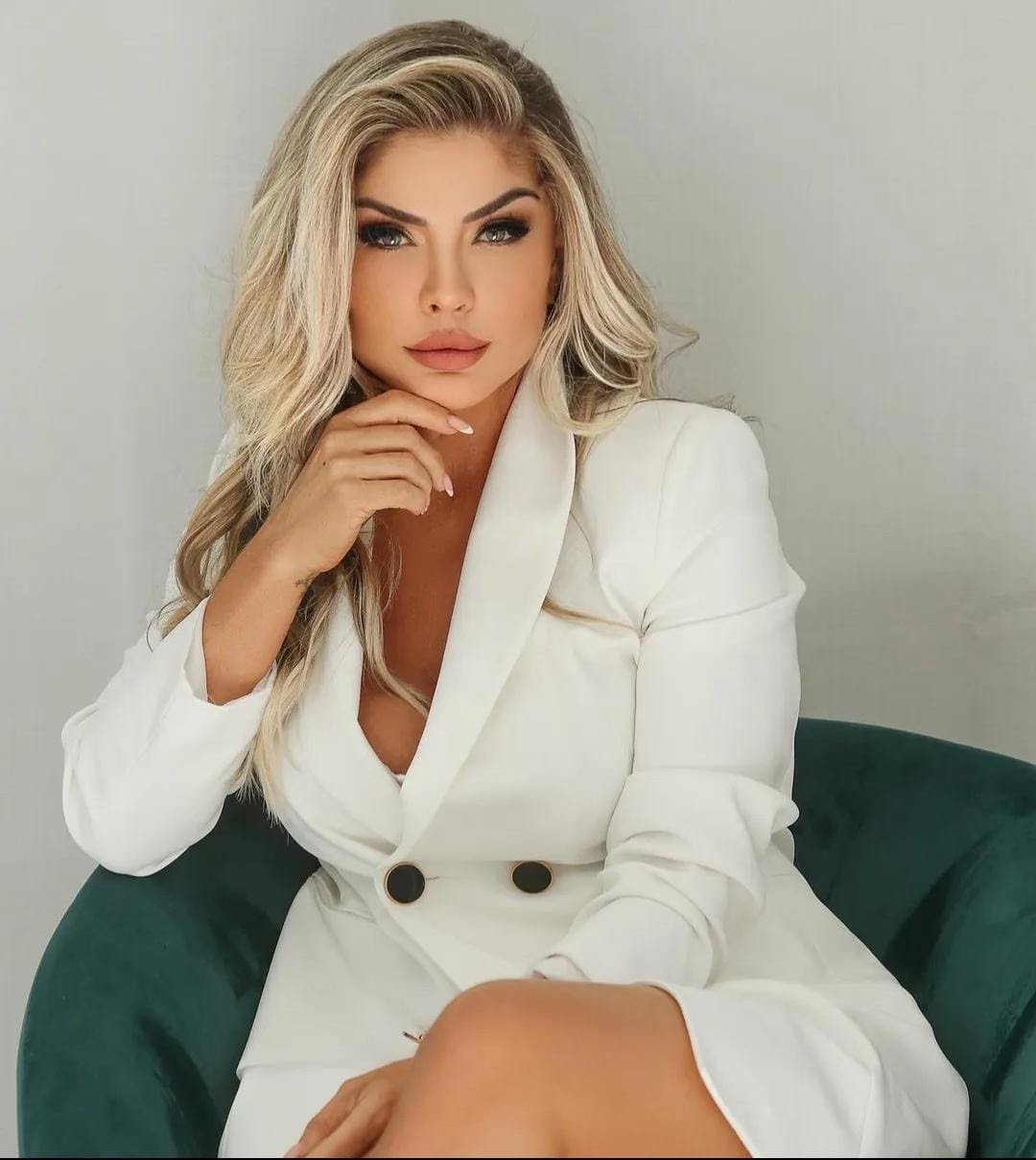 Ícone da Playboy, Viviane Bordin fala sobre sucesso num mercado dominado por homens - imagem 2