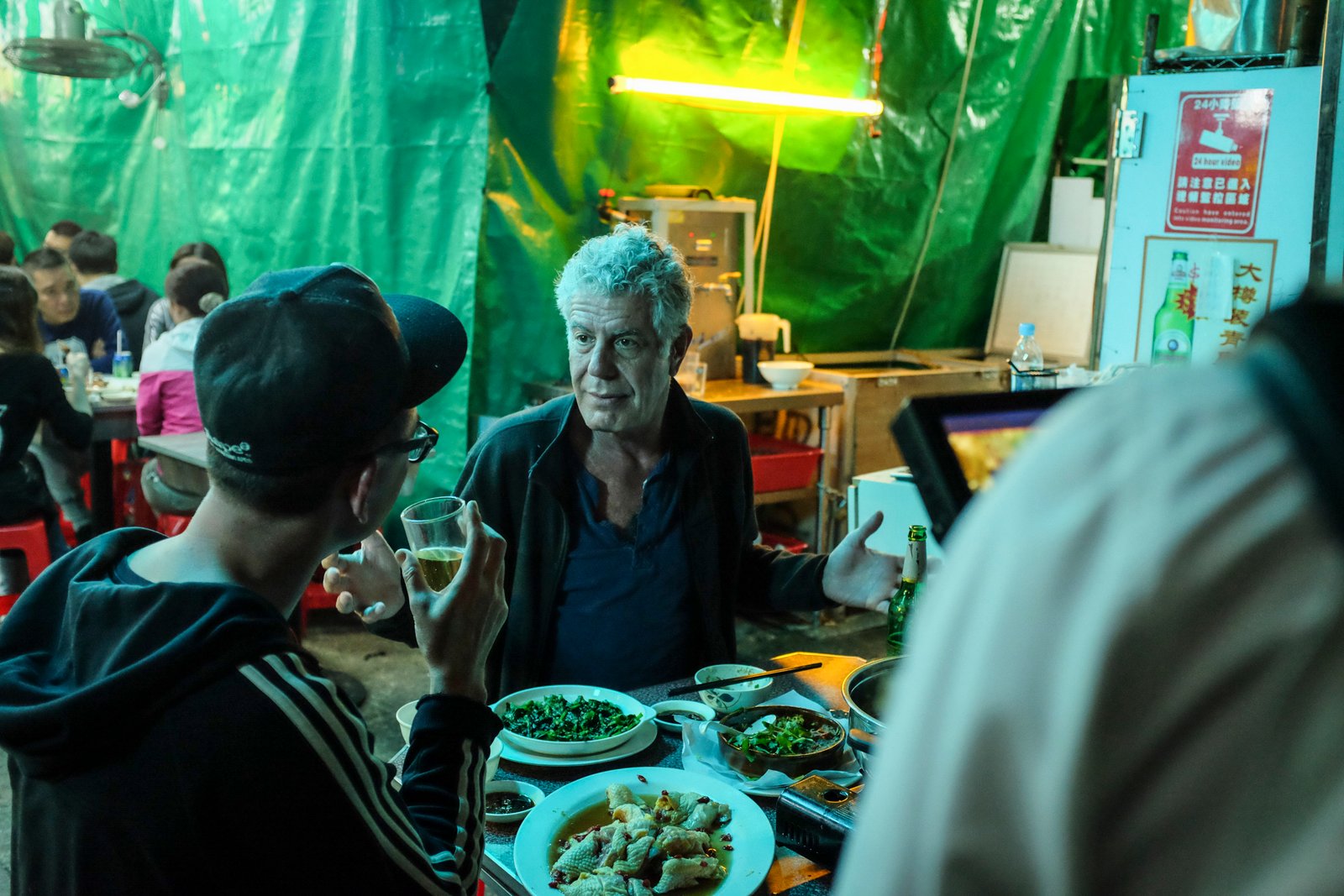 A Hong Kong de Wong Kar-Waié o destino de “Anthony Bourdain - Lugares Desconhecidos” - imagem 3