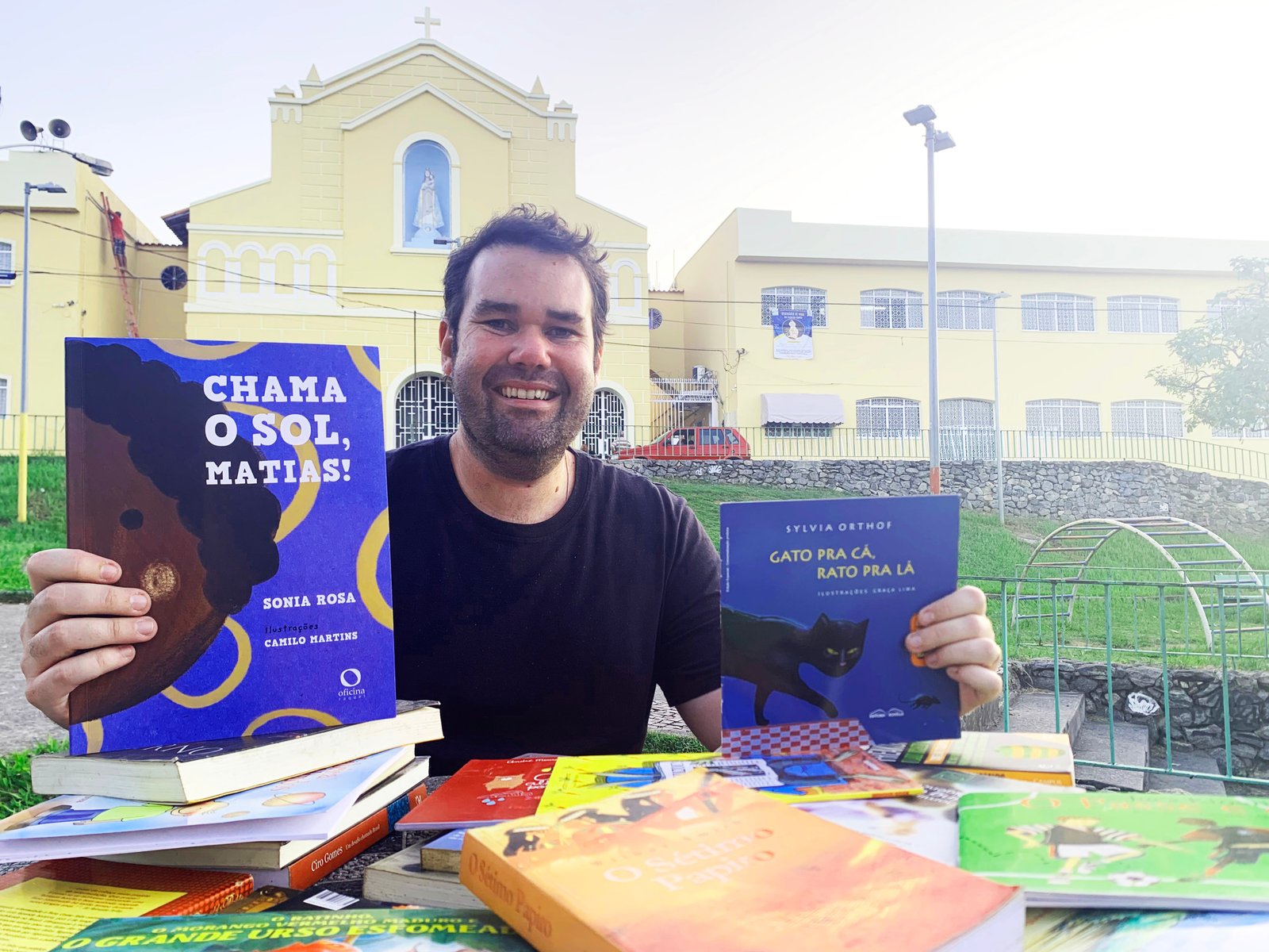 Biblioteca A Casa Amarela em Anchieta chega para trazer cultura e arte ao subúrbio carioca - imagem 2
