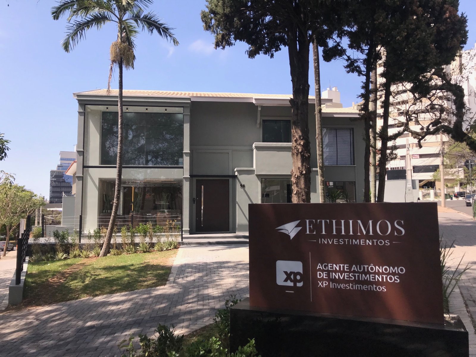 Escritório da XP aborda rumos da taxa Selic em palestra com inscrições gratuitas - imagem 2
