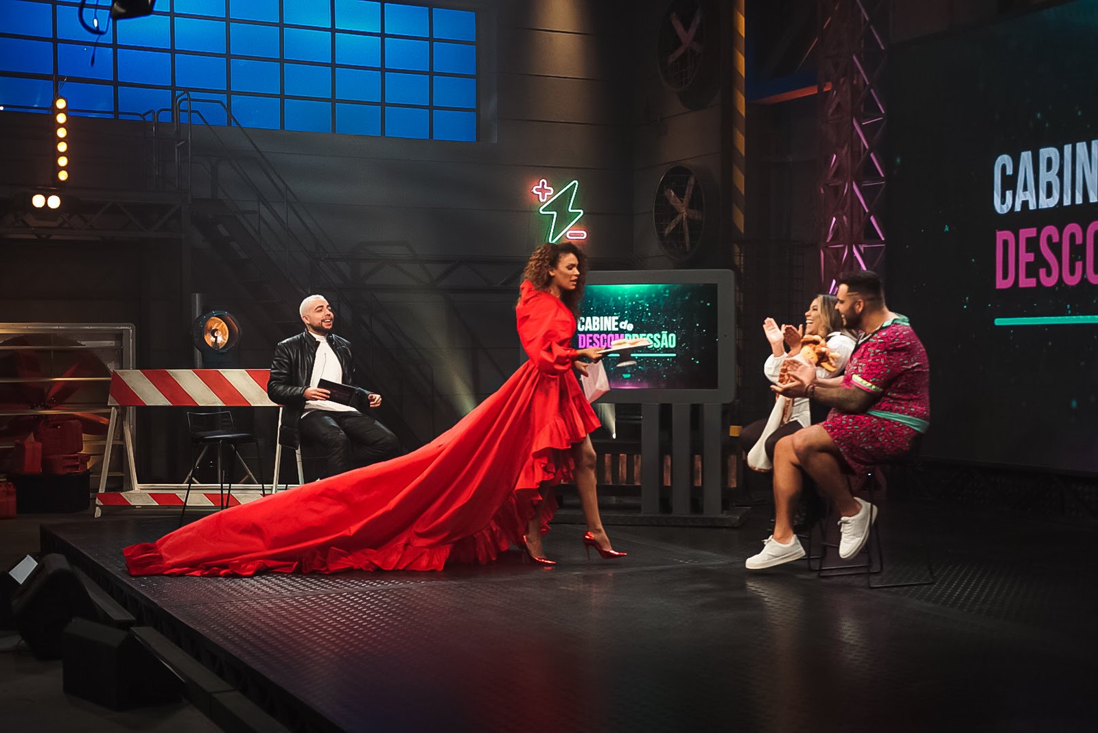 PRIMEIRO CASAL ELIMINADO DO "POWER COUPLE 6" PARTICIPA DE LIVE NO R7.COM - imagem 4