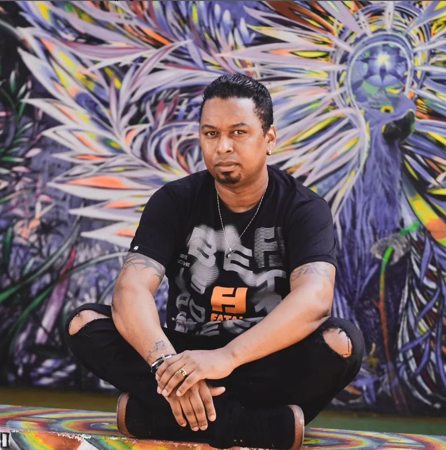 Romisson lança "Foi um sonho" faixa que estará em seu segundo álbum autoral