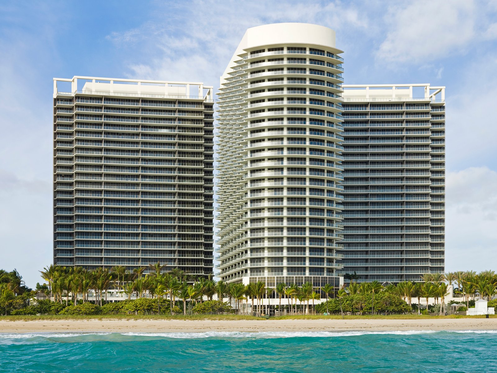 St. Regis Bl Harbour e St. Regis Spa, em Bal Harbour Village, são nomeados hotel e spa cinco estrelas pelo
