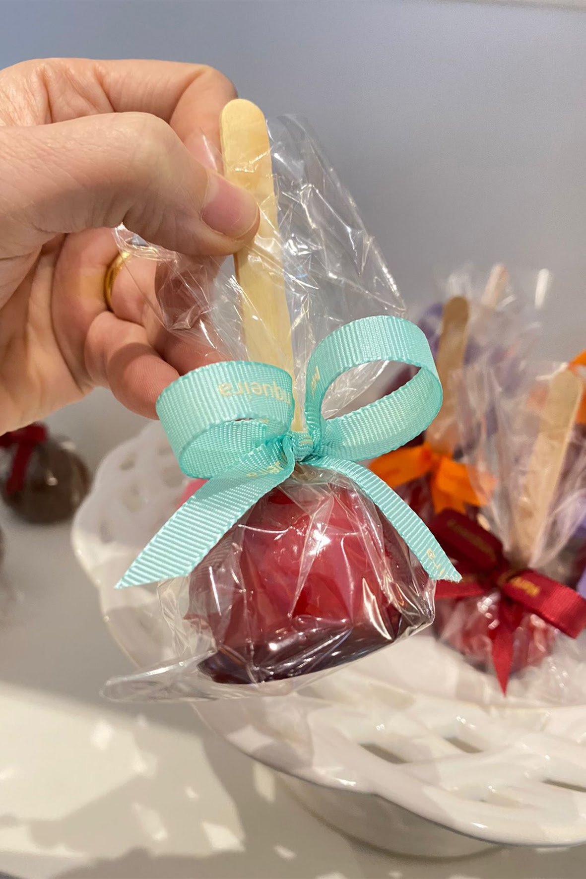BEIJINHO DO AMOR: A INVENÇÃO DE MARIANA JUNQUEIRA PARA AS FESTAS JUNINAS