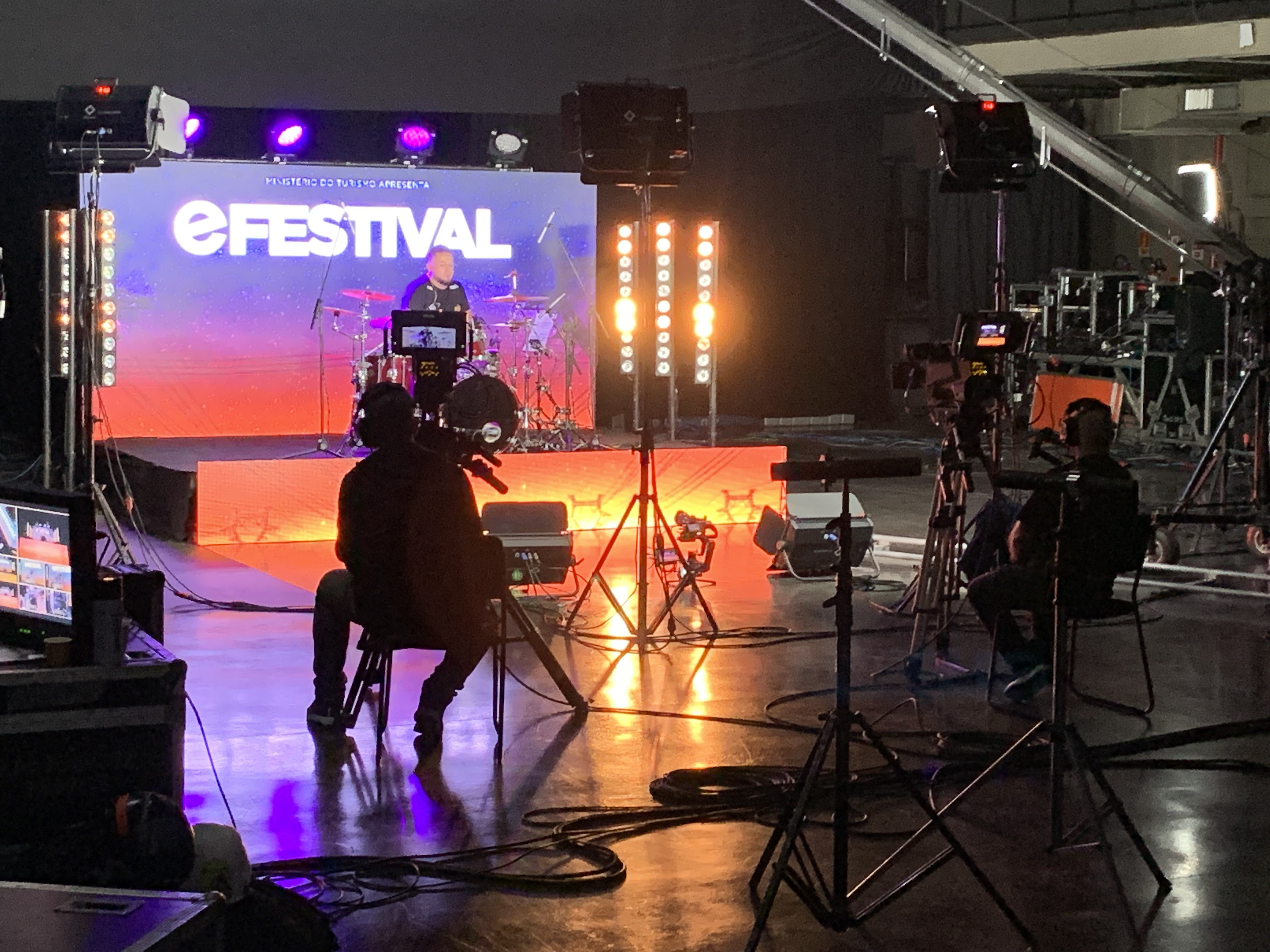 Curadoria do eFestival Canção 2022 seleciona finalistas para votação popular