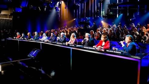 É hoje! Silvio Santos apresenta o Troféu Imprensa 2022, nesta quarta-feira (15), às 21h30, com convidados - imagem 11