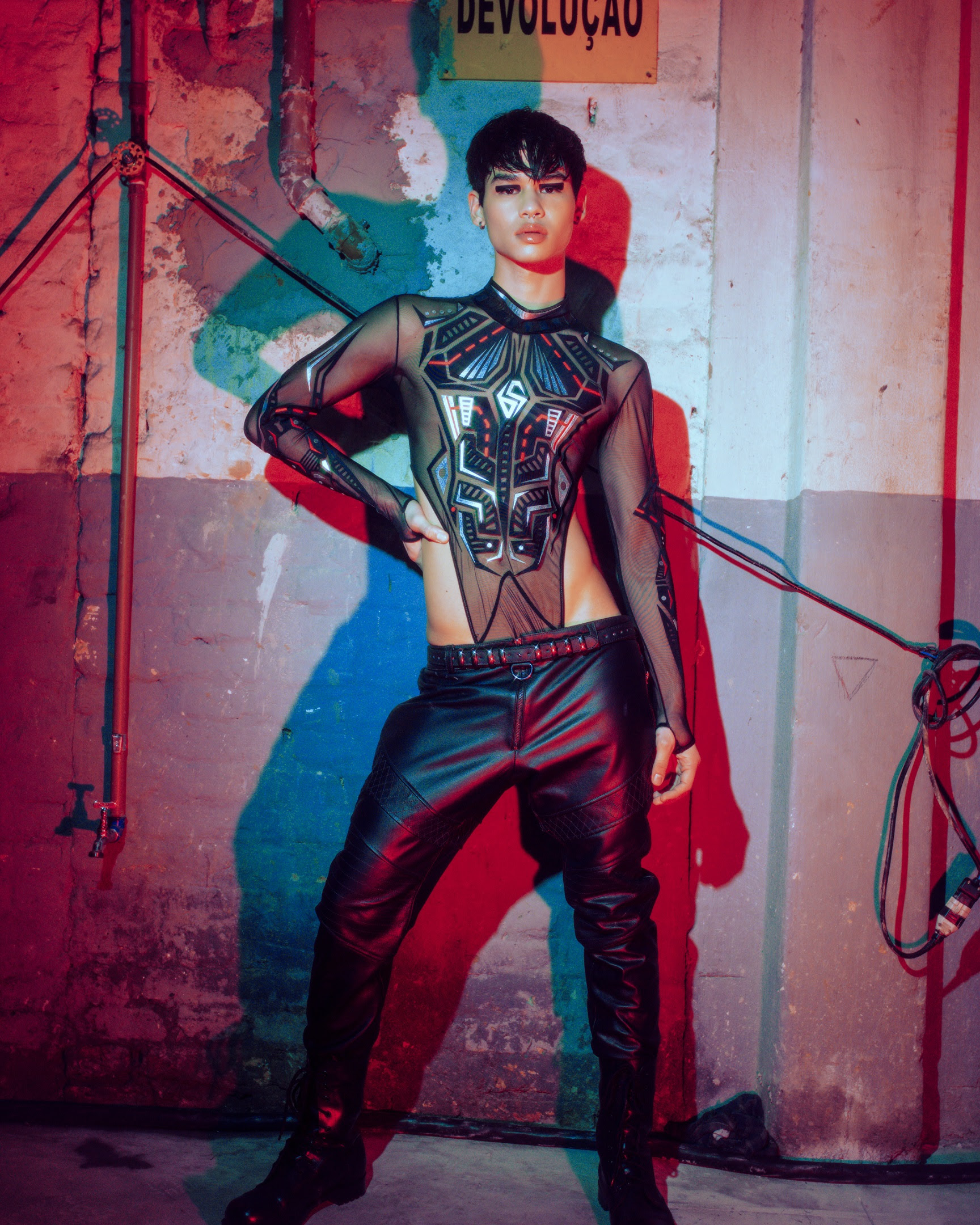 História da cultura leather e queer se misturam a signos da motovelocidade em coleção da Bold Strap - imagem 5