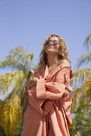 Rita Ora é a nova garota propaganda da Silhouette Eyewear - imagem 2