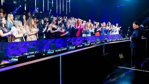 Silvio Santos apresenta o Troféu Imprensa 2022, exibido pela primeira vez no sábado (11), e traz convidados - imagem 5