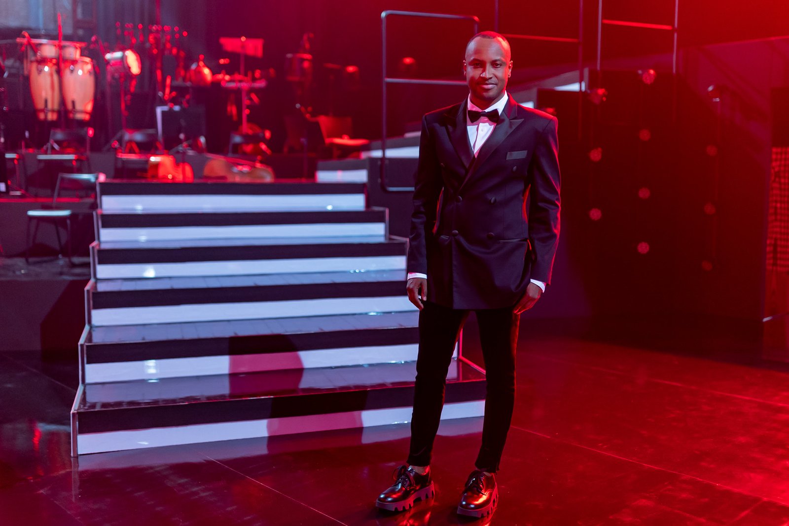 THIAGUINHO CELEBRA 20 ANOS DE CARREIRA COM NOITE DE GALA EM SÃO PAULO