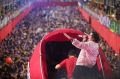 Com Claudia Leitte, Felipe Amorim, Nattan e Bell Marques, foliões vivem grandes surpresas no segundo dia de - imagem 16