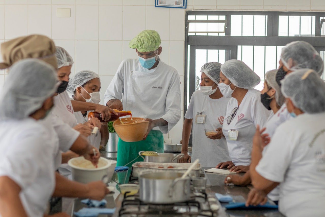 Curso de Gastronomia Social transforma a vida de mulheres com foco em recomeço e independência