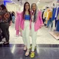 Gabriela Gerbi Abad, proprietária, com Rosa Saito
