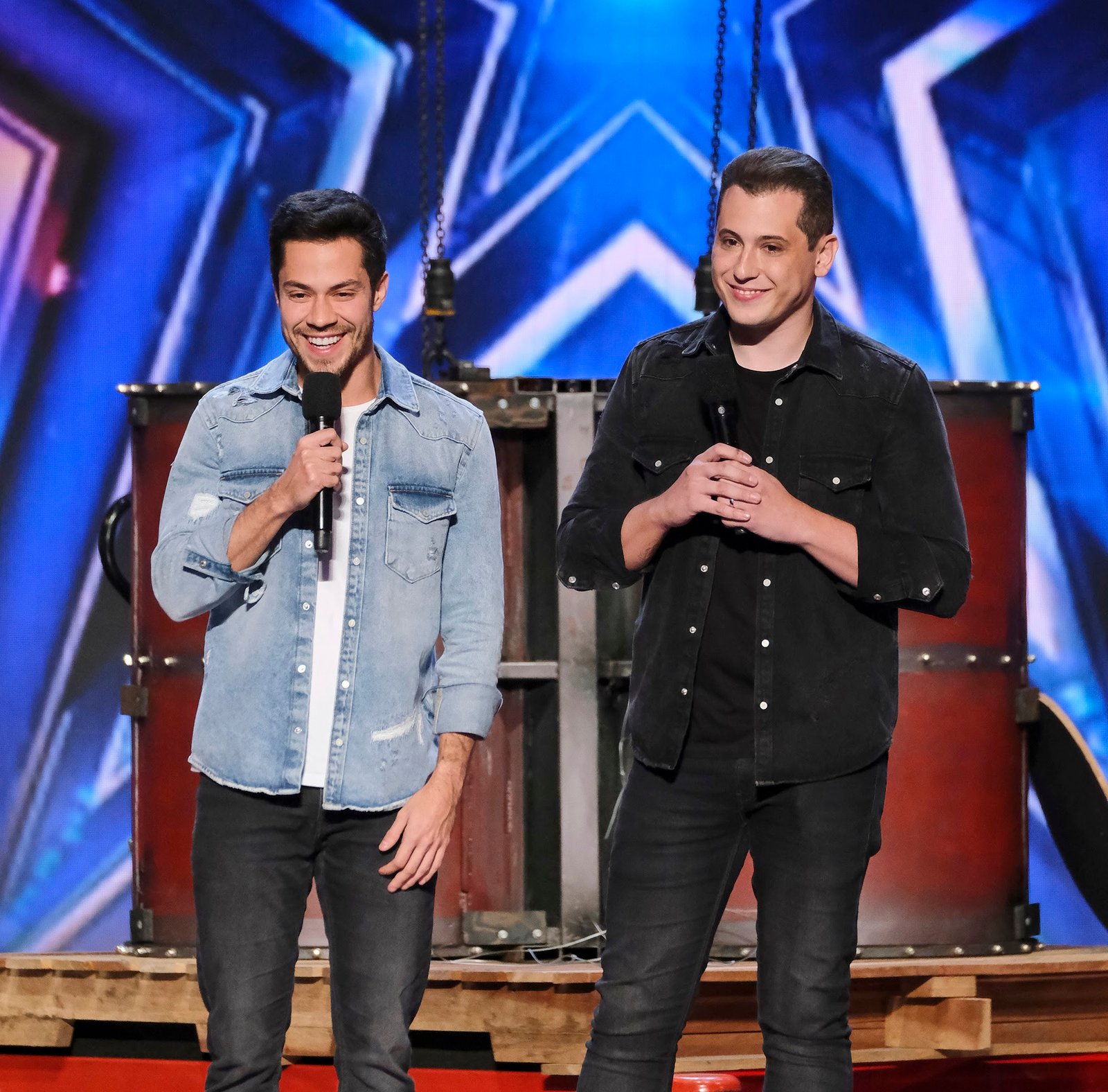 DUPLA DE ILUSIONISTAS BRASILEIROS IMPRESSIONA JURADOS DO AMERICA'S GOT TALENT - imagem 6