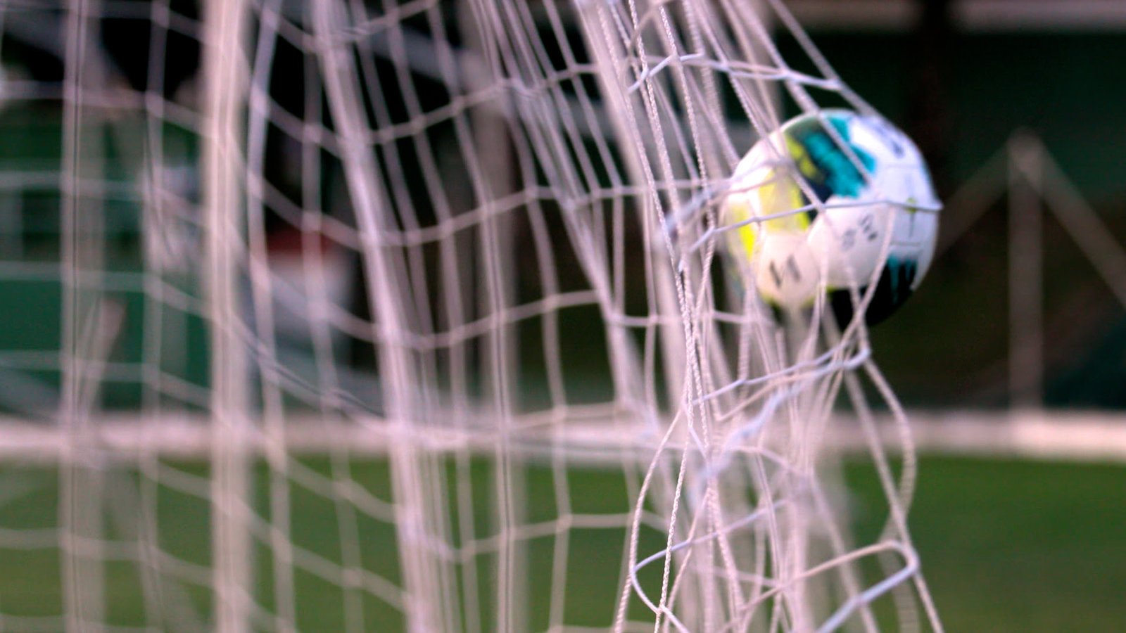 PLAYPLUS ESTREIA DOCUMENTÁRIO SOBRE JOVENS QUE SONHAM EM SER GRANDES ASTROS DO FUTEBOL - imagem 6