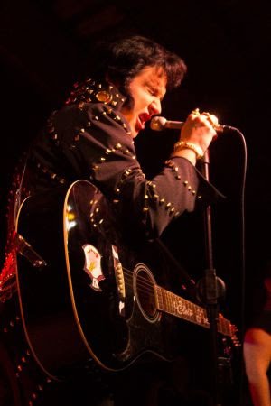 Semana do Rock é comemorada com música e filme de Elvis Presley no Atrium Shopping