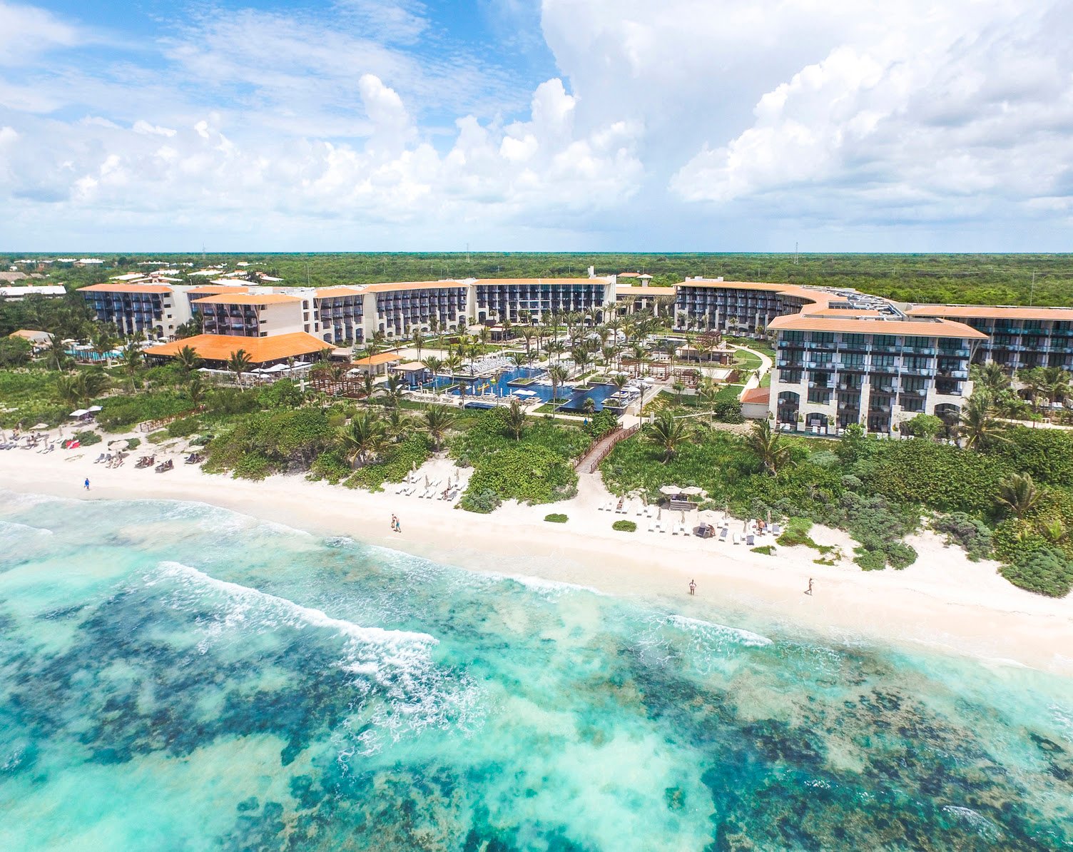UNICO 20°87° Hotel Riviera Maya homenageia mulheres no Superbia Summer 2022 - imagem 3