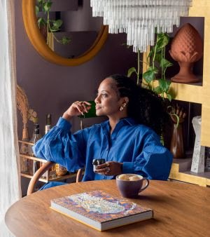 A jornalista e influenciadora Luiza Brasil mostra seu apartamento em São Paulo