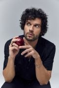Com mistura vibrante do pop e rock, Davi Cartaxo lança single "Maçã" - imagem 3