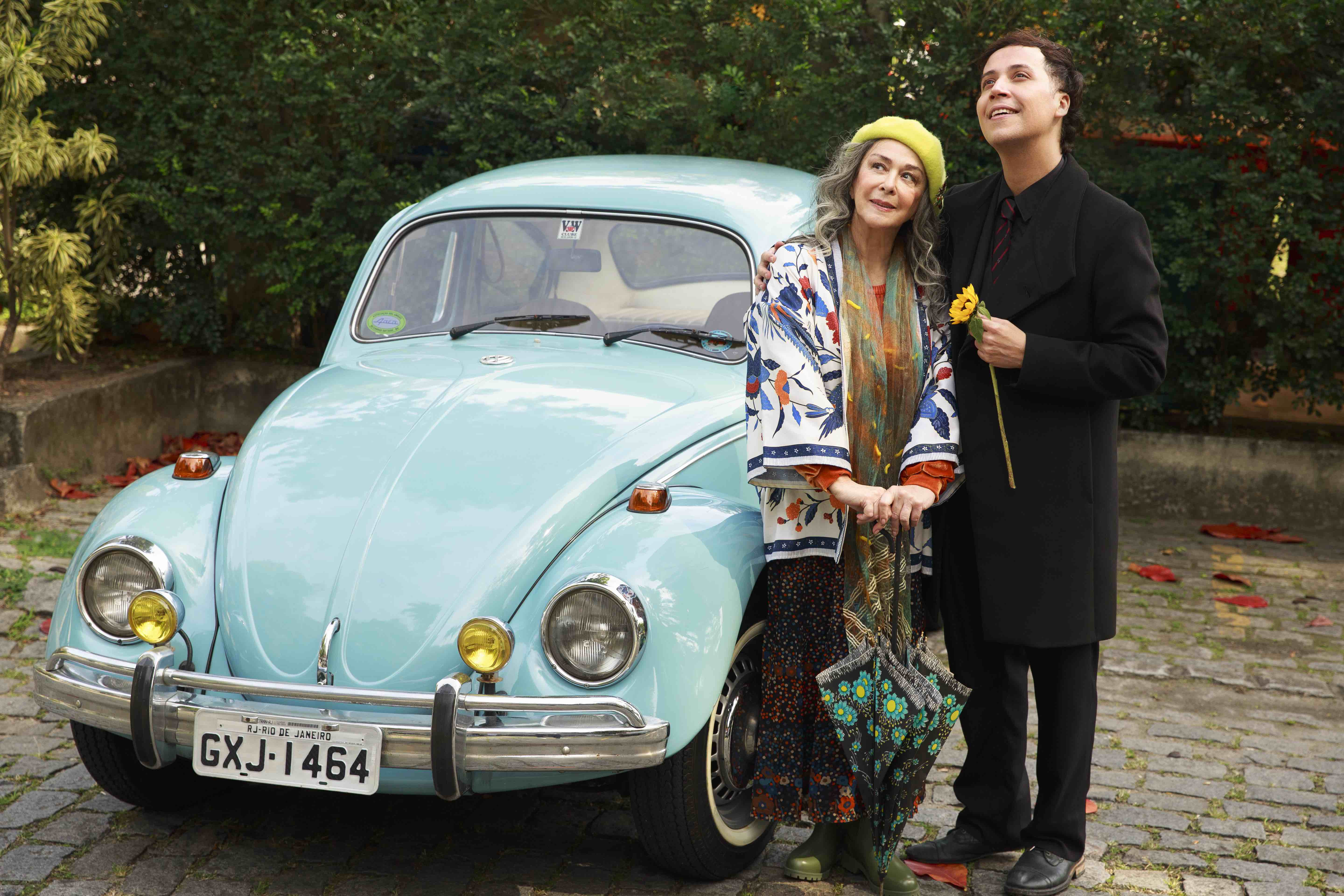 Com Nívea Maria e Arlindo Lopes, espetáculo Ensina-me a Viver estreia no Teatro Porto, dia 19/8