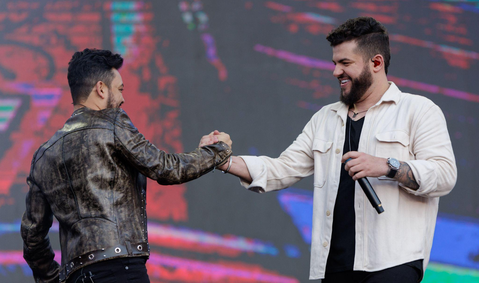 EM FEITO INÉDITO, ÍCARO & GILMAR LOTAM ARENA DE BARRETOS NA GRAVAÇÃO DE SEU SÉTIMO DVD