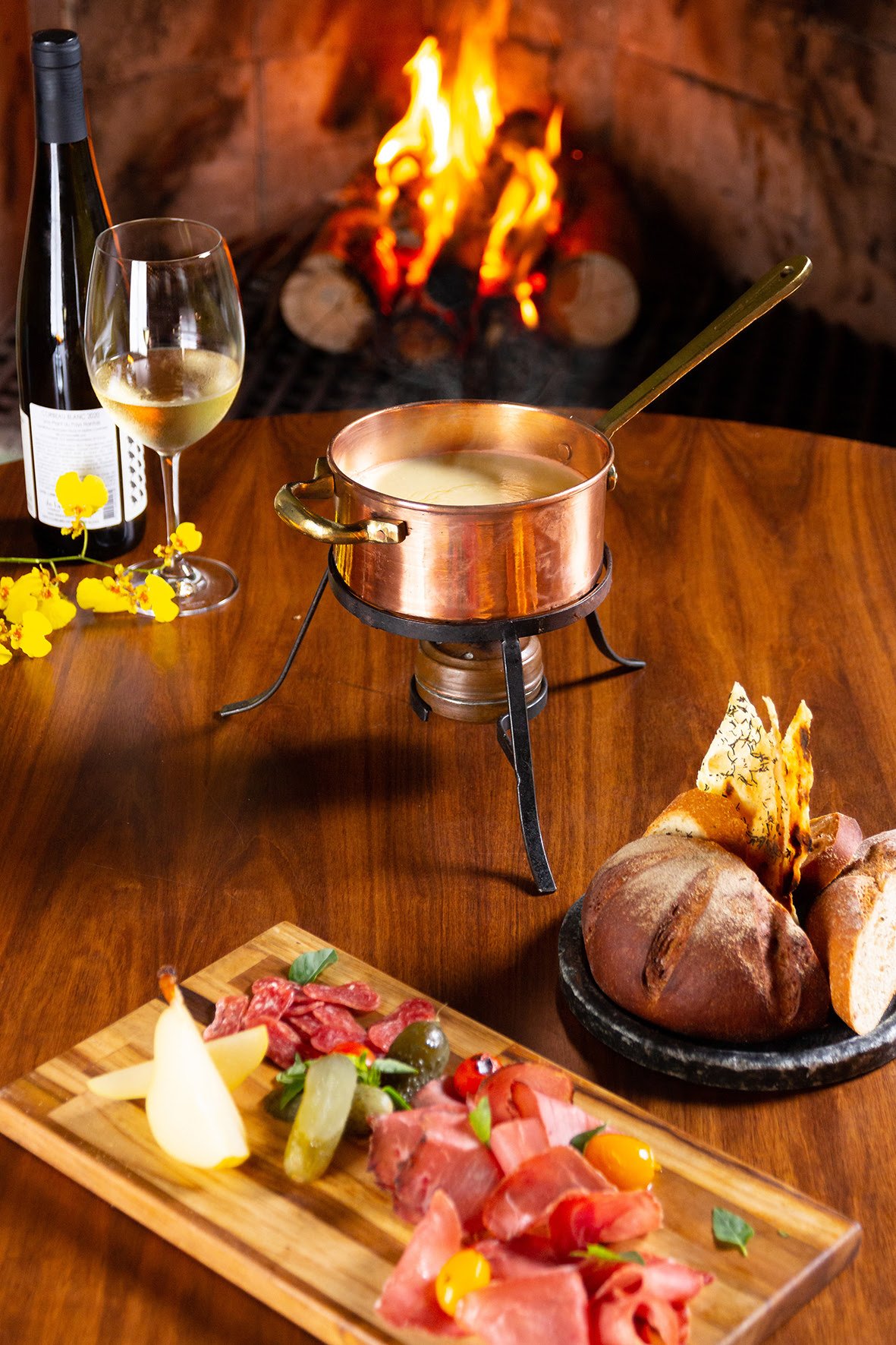 ESFRIOU? VEJA ONDE COMER UMA DELICIOSA FONDUE - imagem 3