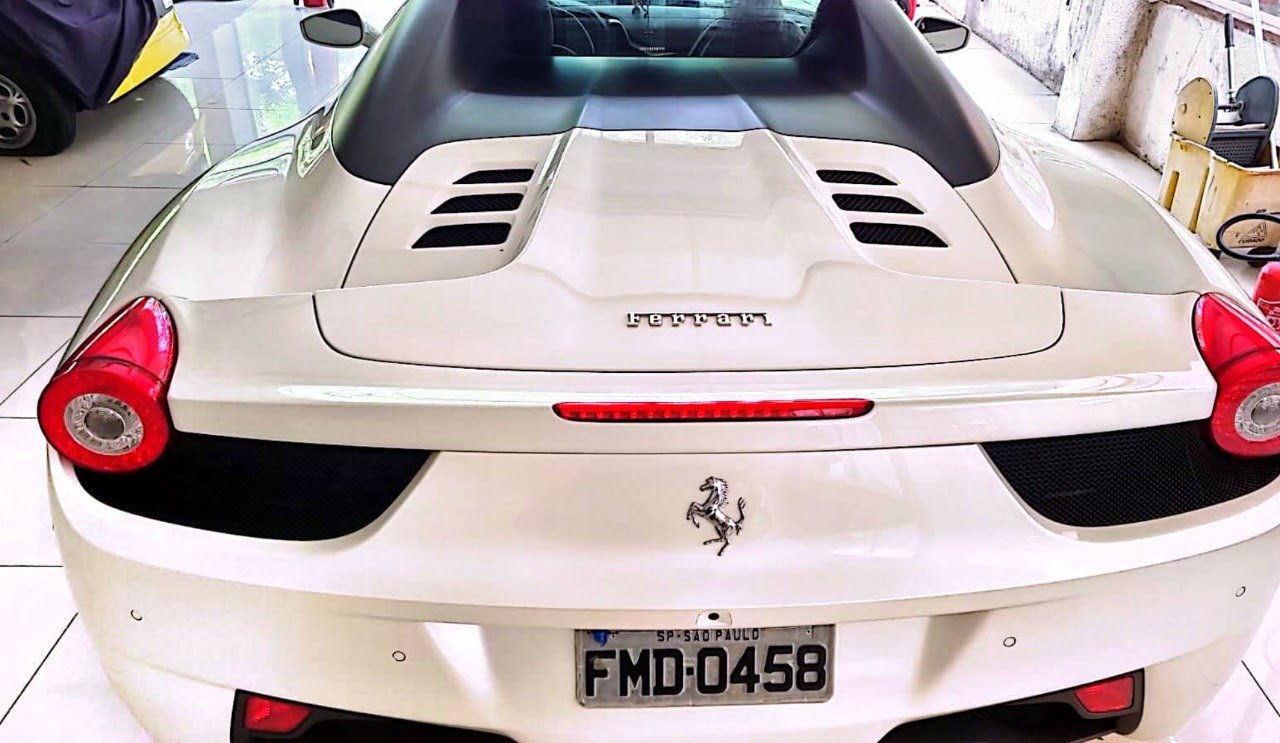Ferrari 458 Spider vai a leilão por R$ 2,7 milhões - imagem 4