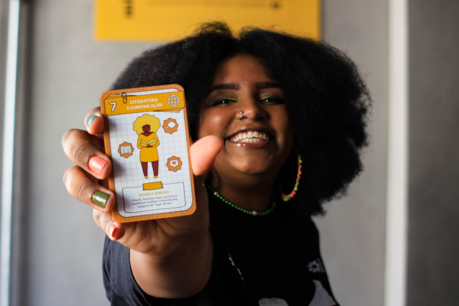 Jogo de cartas antirracista traz vilões da sociedade e heroínas negras que merecem notoriedade - imagem 3