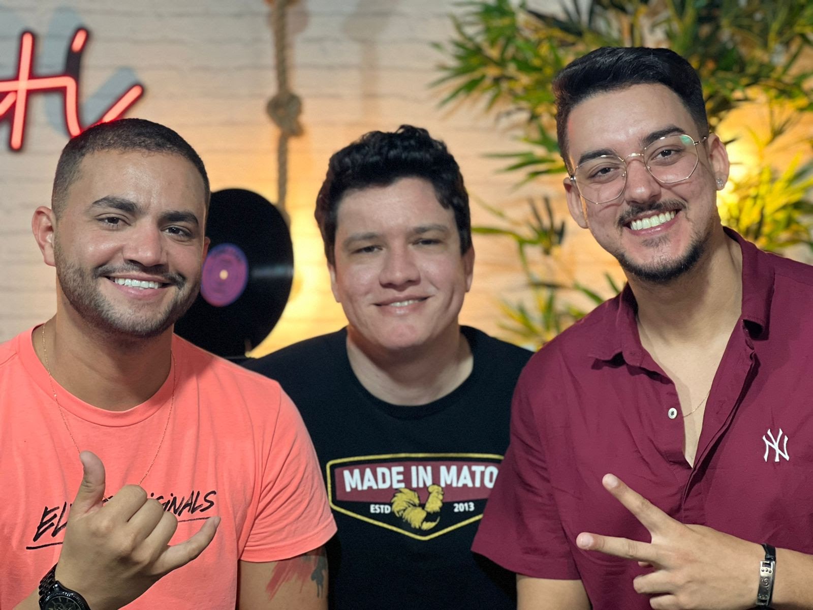 Juan, da dupla Juan Marcus e Vinícius, conta que levou bronca de Marília Mendonça, em entrevista com o Piunti