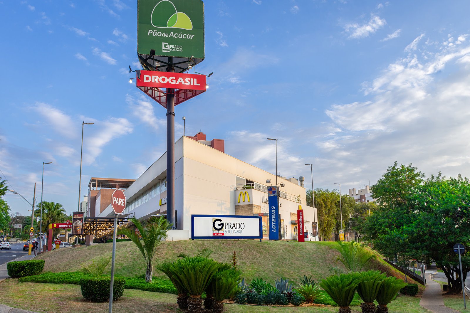 Prado Boulevard recebe o único quiosque oficial Panini da “Copa do Mundo - Qatar 2022” em Campinas e Região