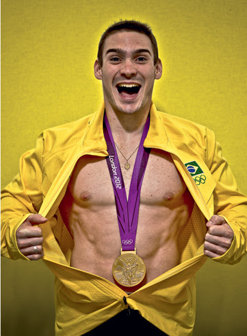 Primeira medalha de ouro olímpica do Brasil na ginástica completou 10 anos