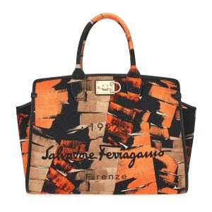 Salvatore Ferragamo apresenta colaboração com o artista Julien Colombier