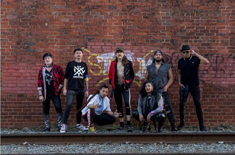 VÍDEO DE LANÇAMENTO DO GOGOL BORDELLO PARA UMA NOVA E ARDENTE FAIXA “TAKE ONLY WHAT YOU CAN CARRY” - imagem 3