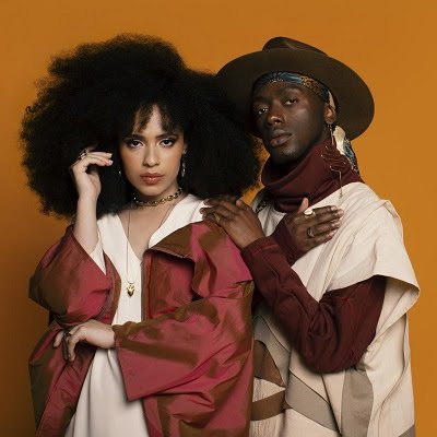 ÀVUÀ transmite o sentimento que os guia em seu álbum de estreia, Percorrer em Nós