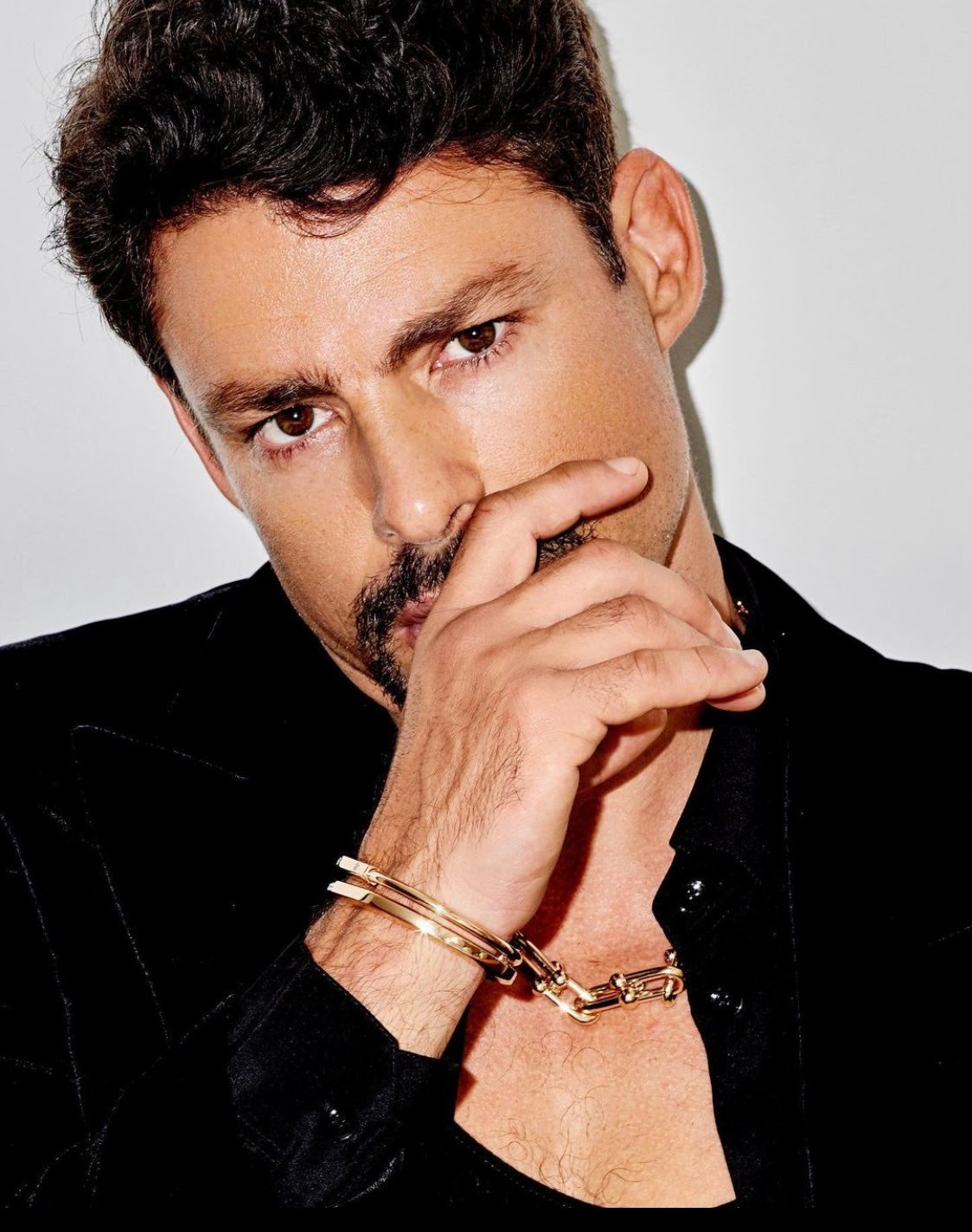 Tiffany & Co. Apresenta Sua Mais Recente Coleção de Joias, Tiffany Lock, Estreando Braceletes de Ouro - imagem 5