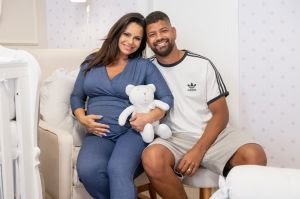 Viviane Araújo abre quarto de Joaquim, seu primeiro filho