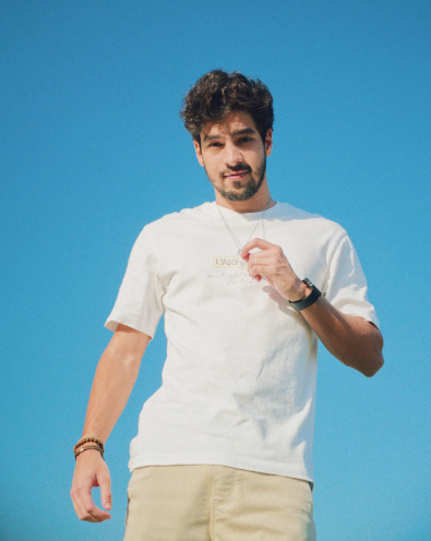 Após novelas na Globo, Matheus Costa vive primeiro protagonista no cinema, em ‘Derrapada’, e celebra nova