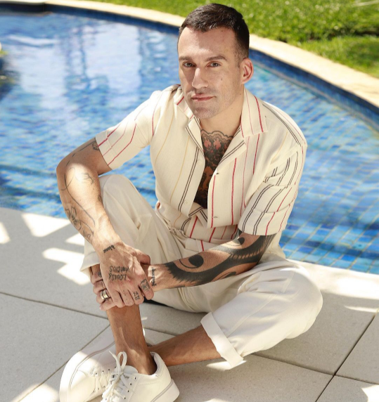 Apresentador francês Benjamin Cano indica cinco filmes da França com temática LGBTQIA+
