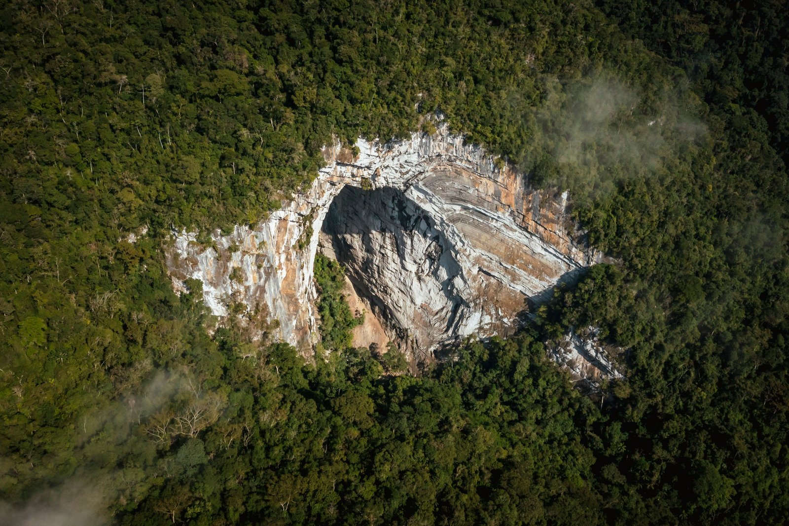 Brasileiro escala maior Boca de Caverna do mundo e entra para história em documentário inédito - imagem 7